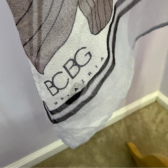 Silk Scarf-BCBG Sheer Patterned Scarf, Beautiful - Picture 8 of 11